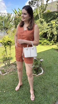 SHORT ALFAIATARIA LINHO COM ELASTANO - AVELÃ - comprar online
