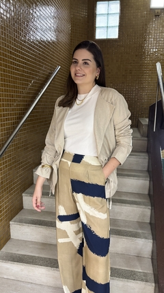 CALÇA RETA ELÁSTICO ATRÁS - EST. TRAÇOS NA AREIA - loja online