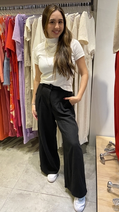 CALÇA WIDE LEG BOTÃO FORRADO - PRETO
