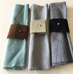 PORTASERVILLETA DE CUERO set x 6 unidades. - tienda online