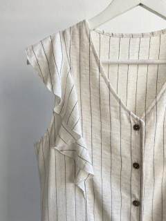 [LINO RAYADO] Blusa Con Volados y Botones-Sele en internet