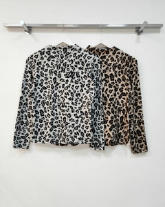 [LANILLA] Polera animal print en internet