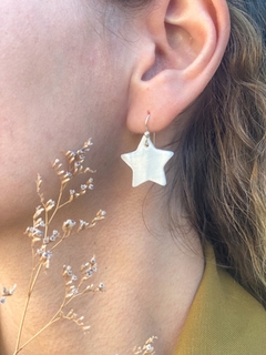 Brinco Estrela Madrepérola - comprar online