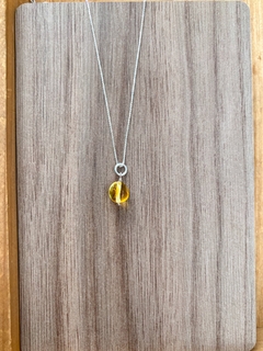Pingente Minimalista Âmbar Limão - comprar online