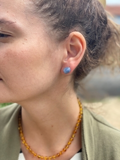 Brinco Forma Livre Quartzo Azul na internet