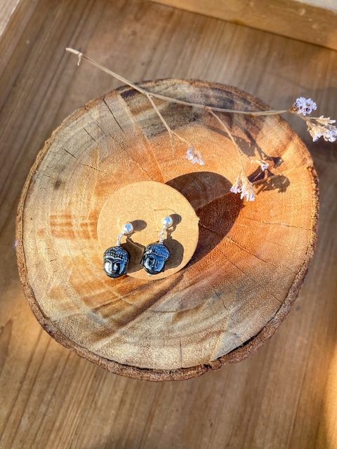 Brinco Buda de Hematita