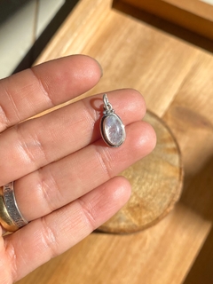 Pingente Pedra da Lua Oval - P - comprar online