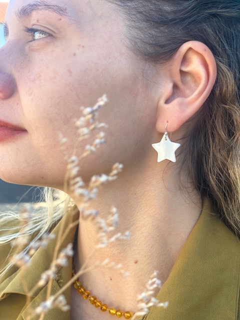 Brinco Estrela Madrepérola
