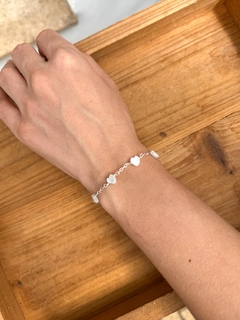 Pulseira Coração Madrepérola - comprar online