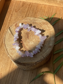 Pulseira Cascalho Ametista Lavanda - comprar online