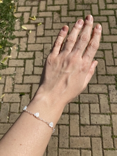 Pulseira Corações Madrepérola na internet