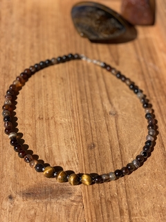 Choker de Ágata Negra com Olho de Tigre