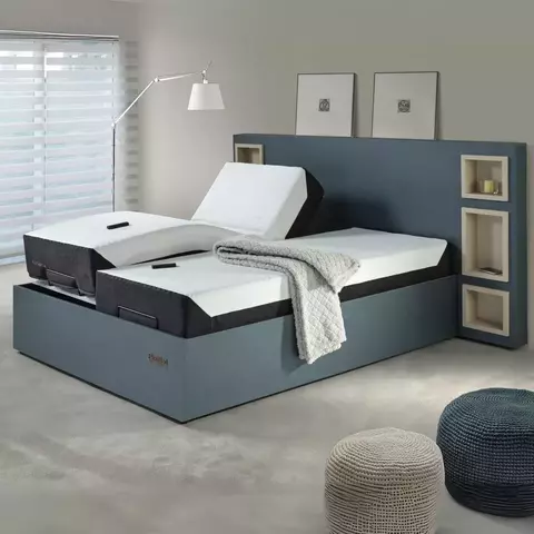 Cama Articulada Eko7 Lisboa em MDF onix com nichos integrados e colchão terapêutico ajustável
