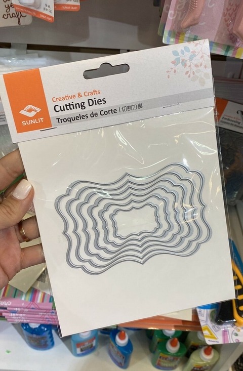 Troqueles de corte- Recuadros ondulados de diferentes tamaños