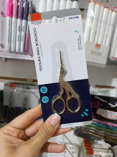 Tijera para bordado-BRW