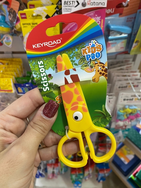 TIJERA ESCOLAR KEYROAD ANIMALES KIDS PLASTICA DE 12 CM