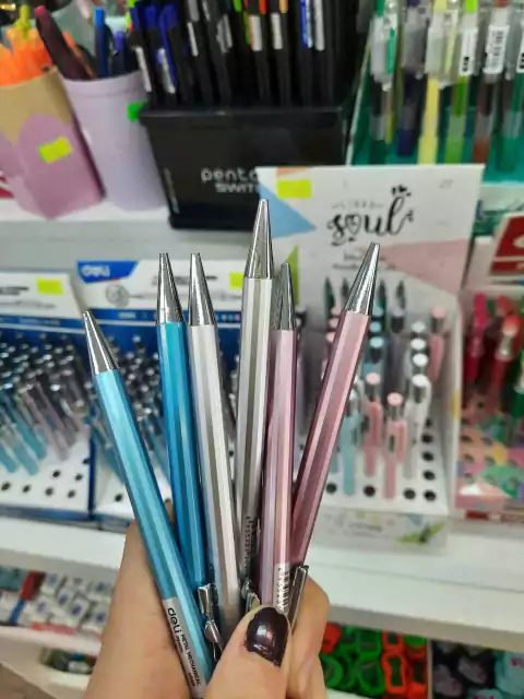 PORTAMINAS DELI METAL 0,7 MM