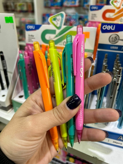 PORTAMINAS DELI E 0,7 MM