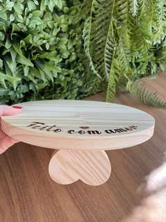 Boleira com gravação “Feito com Amor” - Table&Co