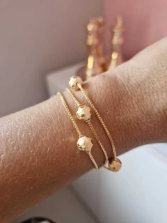Pulseira três vias esferas trabalhadas intercaladas - comprar online