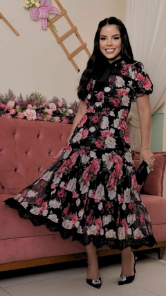Vestido Lorena Tule Preto Florido Gola de Laço Saia Com Marias Barra de Renda (Possui Forro) na internet