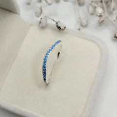Anel Cravejado Ondulado Azul Prata 925 na internet