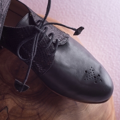 Derby Mia Black - comprar online