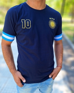 Remera La Diez (Azul Marino) na internet