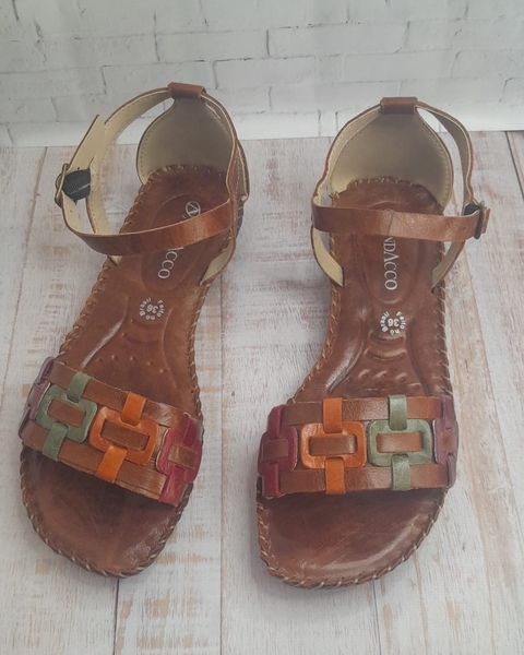 Sandália Rasteira Andacco na cor Rust - comprar online