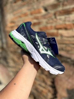 Mizuno Wave Nirvana 9