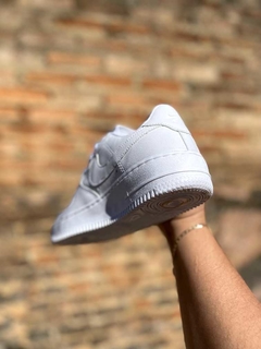 Nike Air 01 na internet
