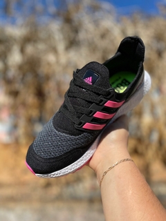 Imagem do Adidas UltraBoost