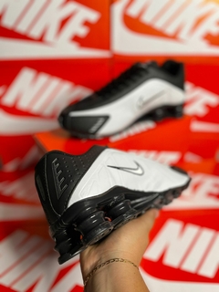 Nike Shox R4 - loja online