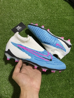 Chuteira Nike Gripknit Phantom GX Elite Dynamic Fit Campo