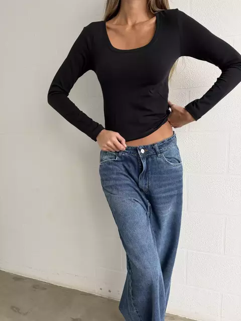 REMERA BASICA ML CUELLO U