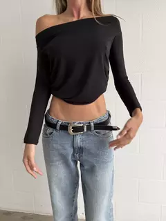 REMERA M/L CUELLO BOTE SOFT
