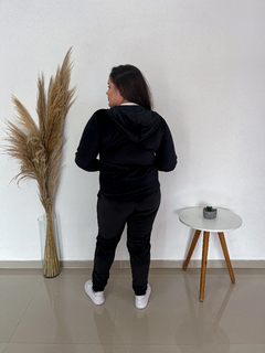 Conjunto Daniela - Preto Tam M (38/40) e G2 (48/50) na internet
