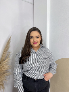 Camisa Over Listrada Rebeca - Preto Tam P, G e GG - comprar online