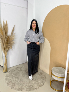 Camisa Over Listrada Rebeca - Preto Tam P, G e GG na internet
