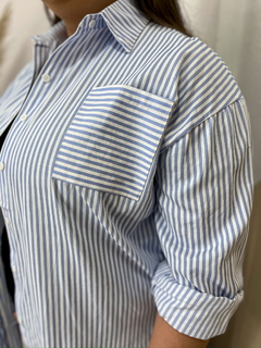 Imagem do Camisa Over Listrada Rebeca - Azul Tam M-G