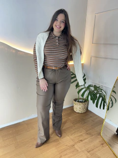 CALÇA COURO RETA FEM TRICH