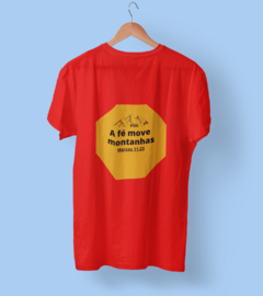 Camiseta vermelha - a Fé move montanhas na internet