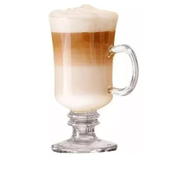 Taza de capuccino en internet