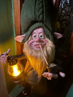 Duende Oswald con Pipa Protector Nocturno de 60cm Articulado - comprar online