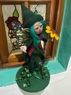 Hada Flor del Amor con base 28cm de alto - Cosas de Duendes