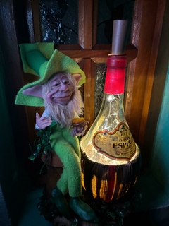 Imagen de MATEO Duende de la Abundancia con Botella Luminaria 30cm de Alto