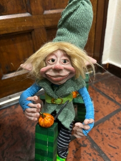 Imagen de Duende Enzo en su bicicleta magica