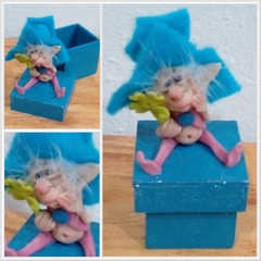 Cajita Guarda Tesoros con Duende Protector 8x6cm - Modelo 5 en internet
