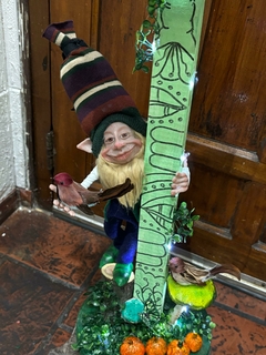 Imagen de Duende Filippo con su casa magica de pajaros y luces