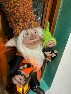 Duende Esteban y Felipe Articulado Ilumina Caminos de 65cm - Cosas de Duendes